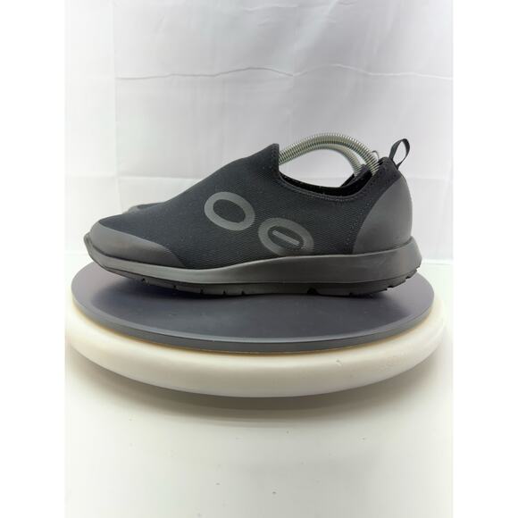 OOFOS OOmg EeZee Womens Sz 11 Black Recovery Comfort Slip On Shoes Lightweight - Picture 1 of 11